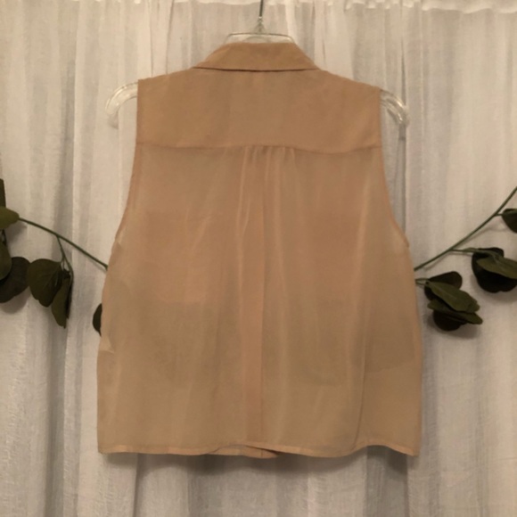 F21 Sleeveless Blouse - Picture 2 of 3